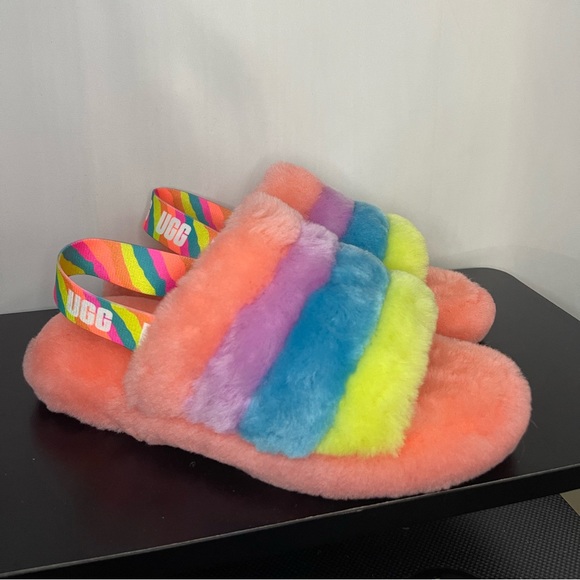 UGG Women's  Fluff Yeah Slippers Size 6 Peach Bliss 💕✨ - Picture 1 of 5